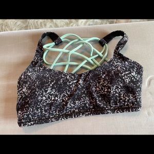 Lululemon Free to be Wild Sports Bra
